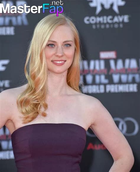 deborah ann woll leak|Leaked Image Convinces Fans Charlie Cox Is BACK。